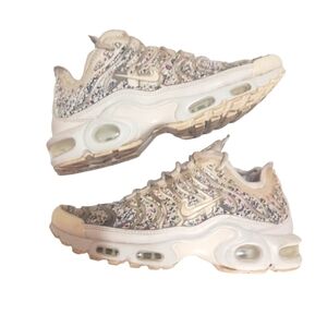 Nike Air Max Confetti Sneakers Women's size 7 Multi-color Speckled